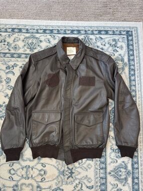 Vintage Avirex A-2 Flight Jacket
Mens 44 L Leather Bomber USAF Air
Force 90s